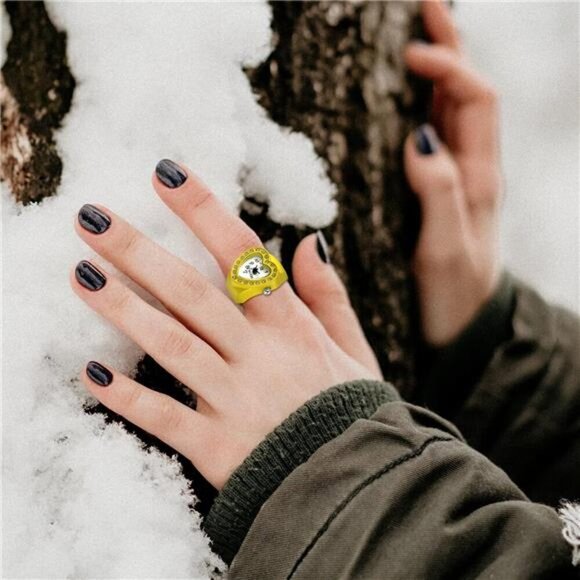 Yellow Heart-Shaped Crystal Watch Ring – Fun and Stylish Accessory - Picture 3 of 7